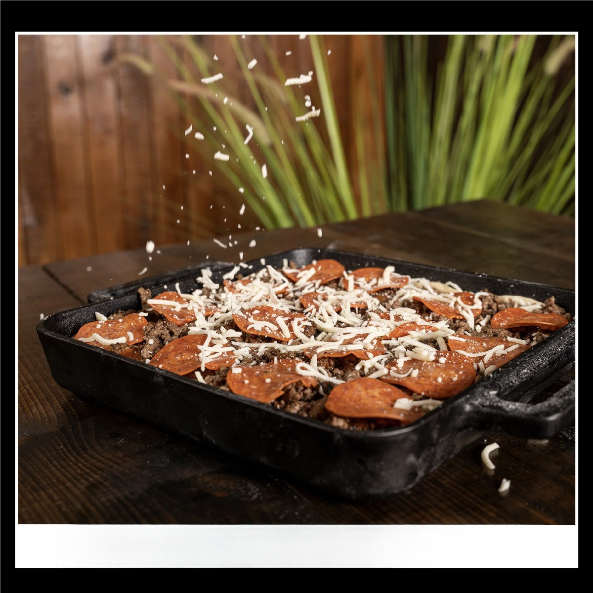 Cast Iron Deep Dish Pizza Set with Removable Handles